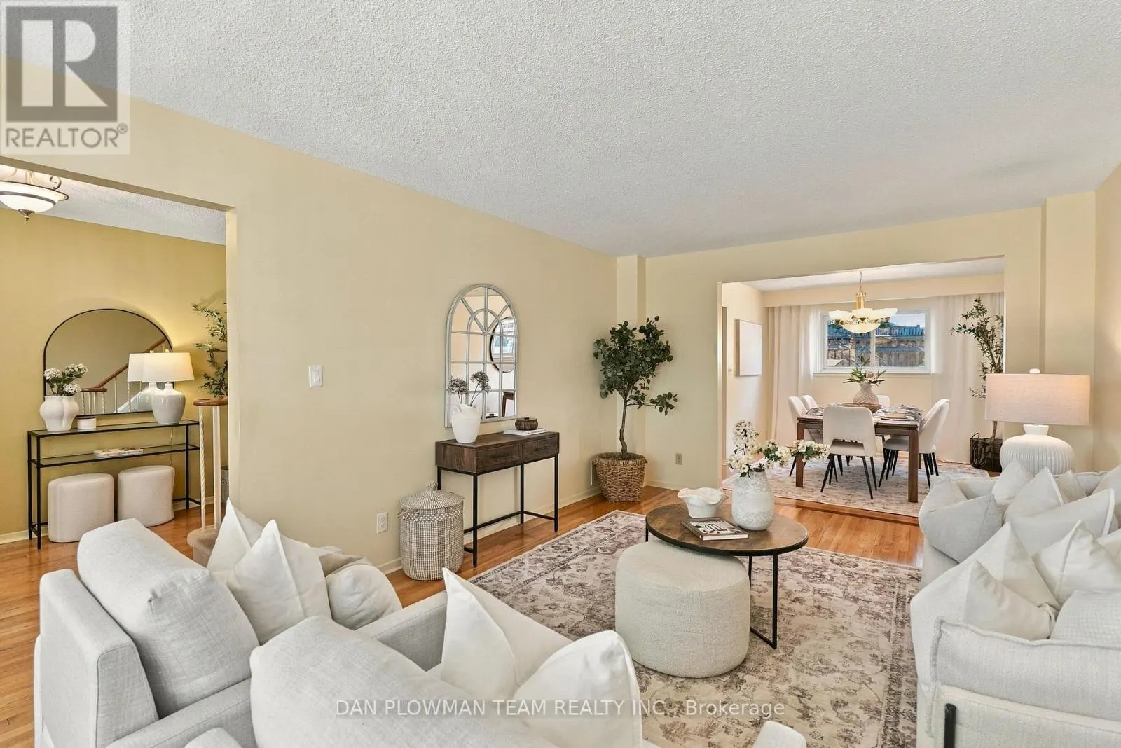 51 ROSALYNNE AVENUE