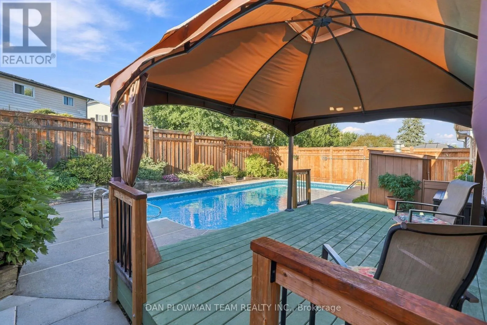 51 ROSALYNNE AVENUE