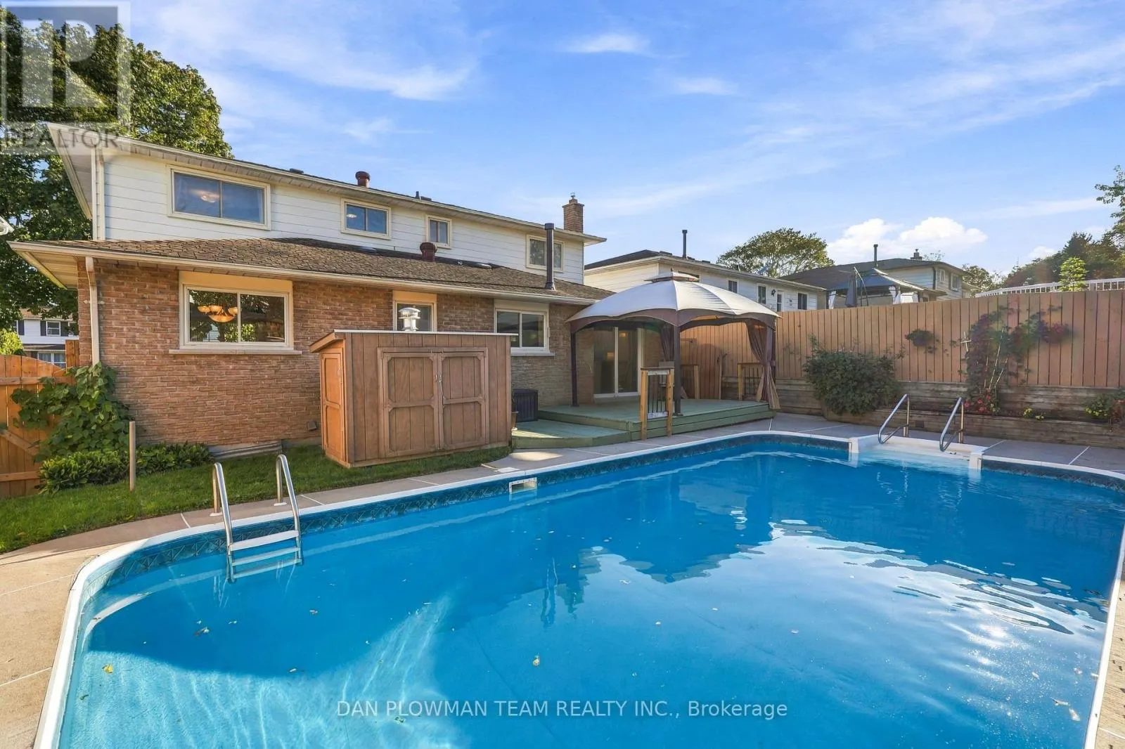51 ROSALYNNE AVENUE