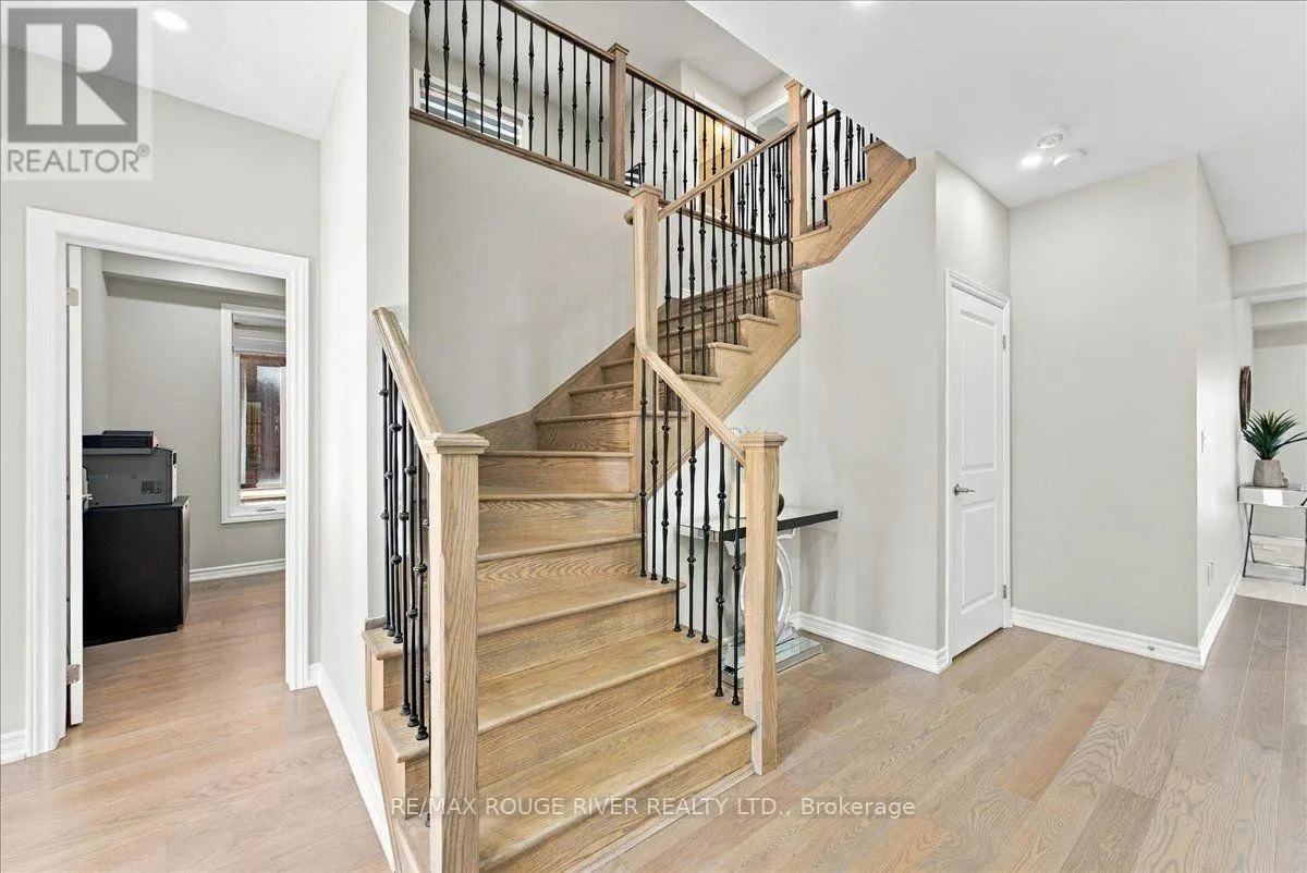 520 CORONATION ROAD