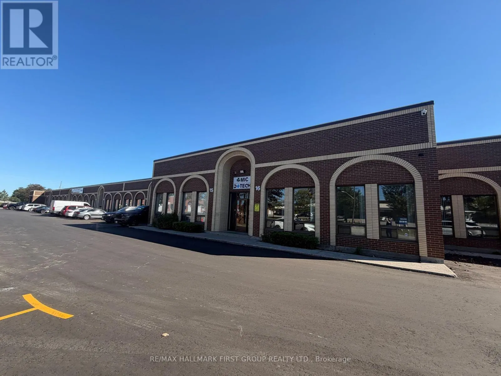 #15&16 - 1080 BROCK ROAD