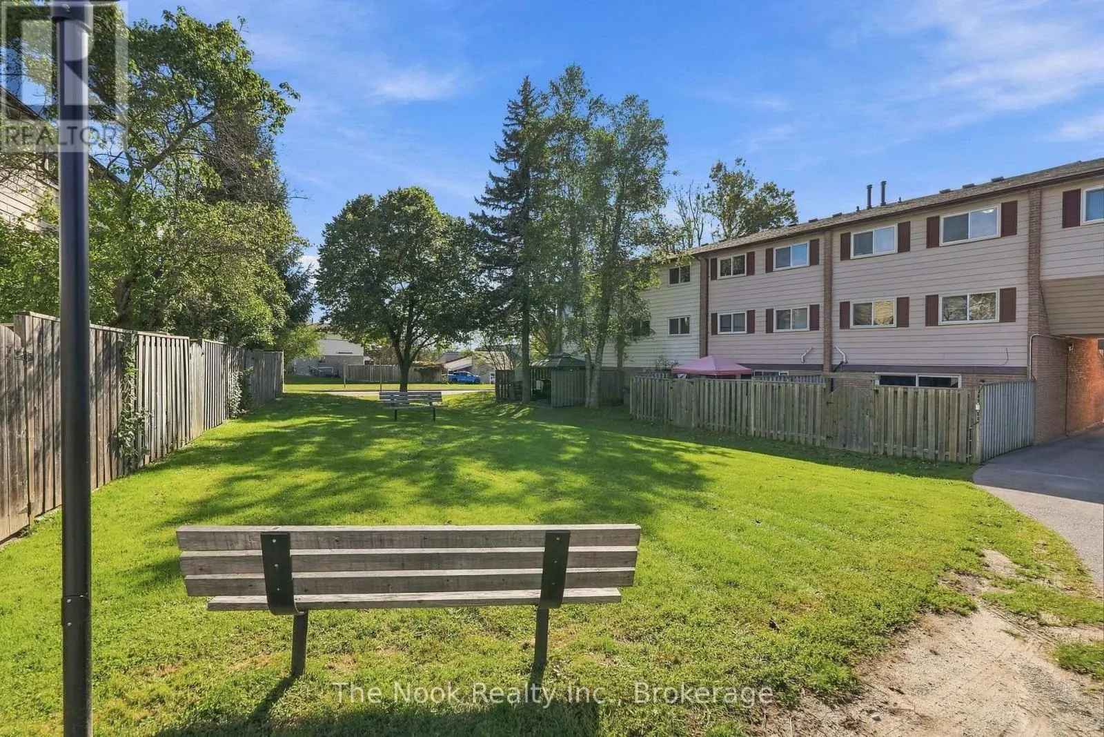 49 - 966 ADELAIDE AVENUE E #49