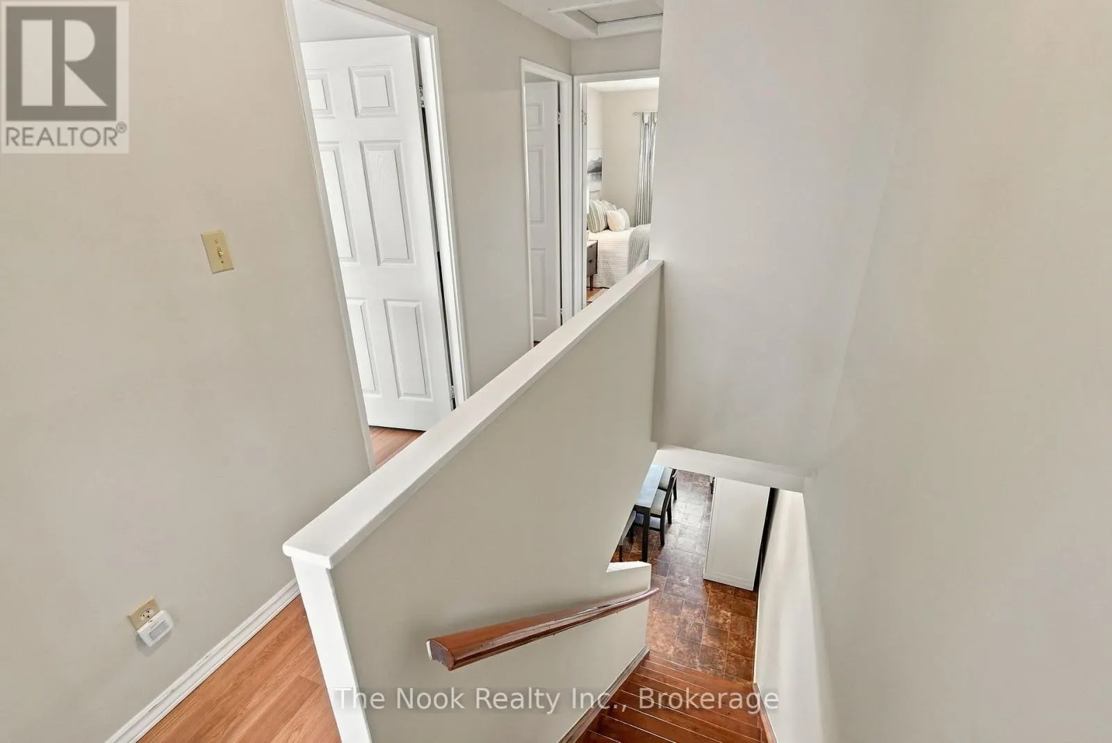 49 - 966 ADELAIDE AVENUE E #49
