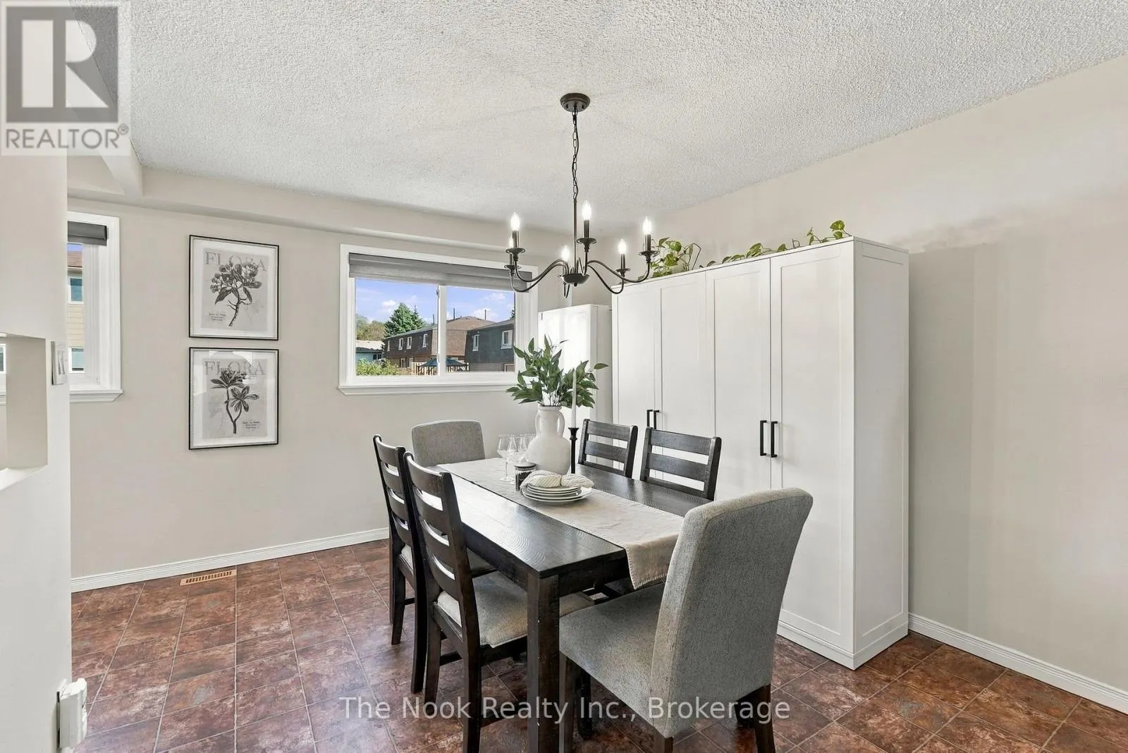 49 - 966 ADELAIDE AVENUE E #49