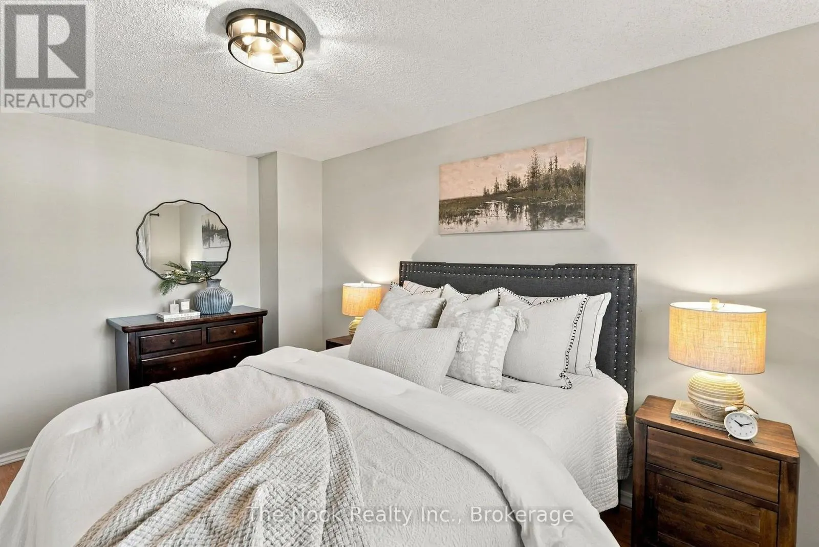 49 - 966 ADELAIDE AVENUE E #49