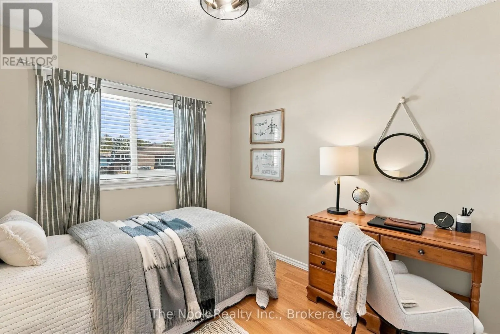 49 - 966 ADELAIDE AVENUE E #49