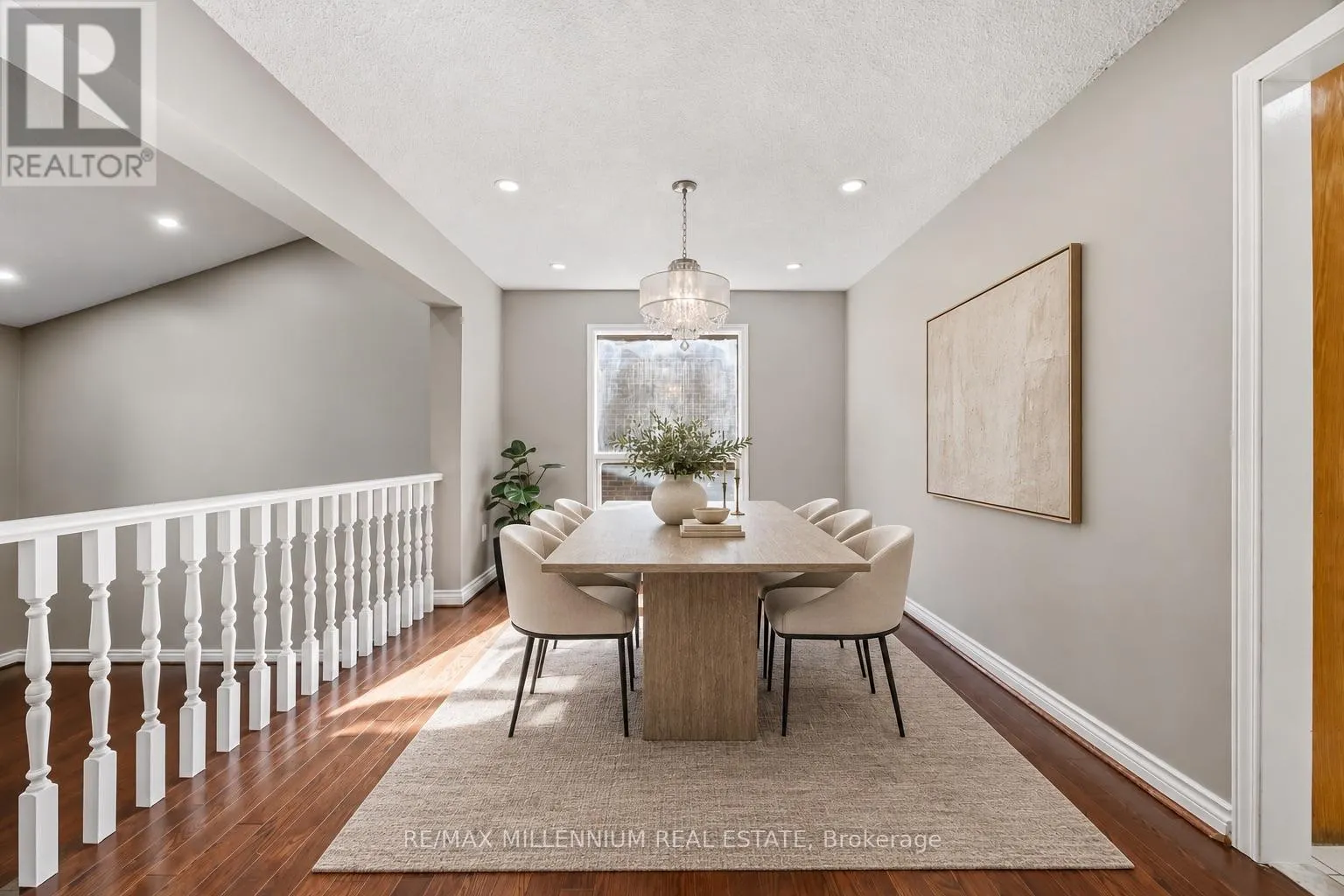 1855 MALDEN CRESCENT