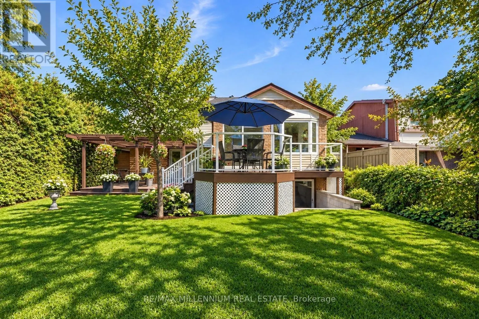 1855 MALDEN CRESCENT