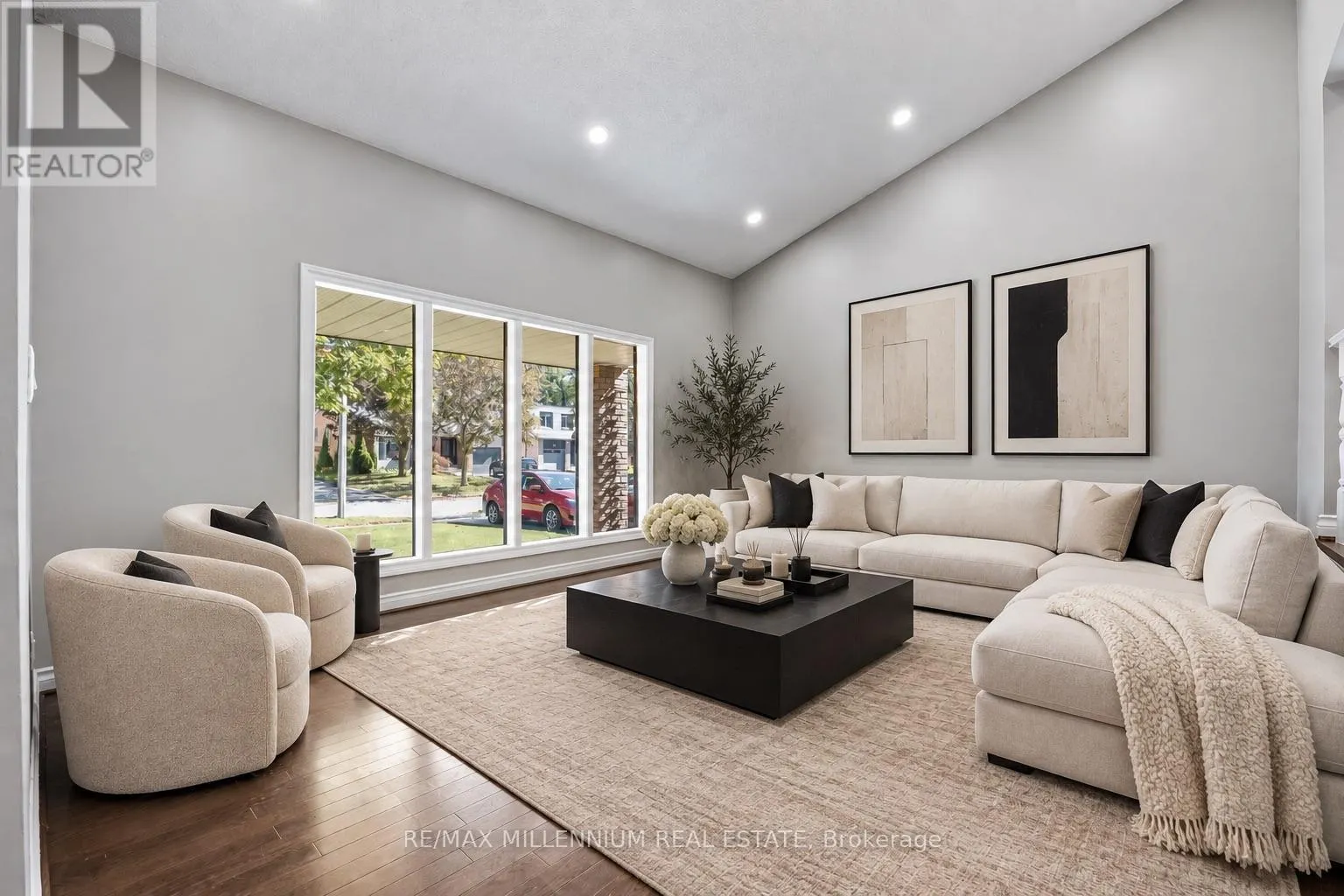 1855 MALDEN CRESCENT