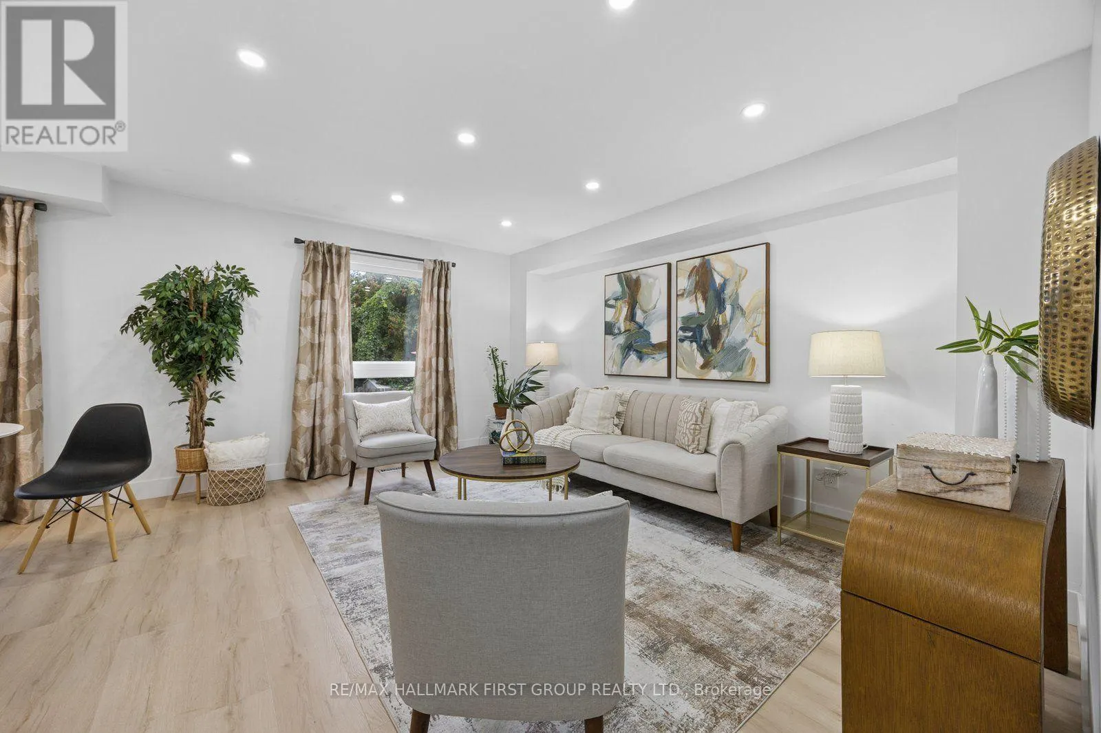 4 LOWDER PLACE