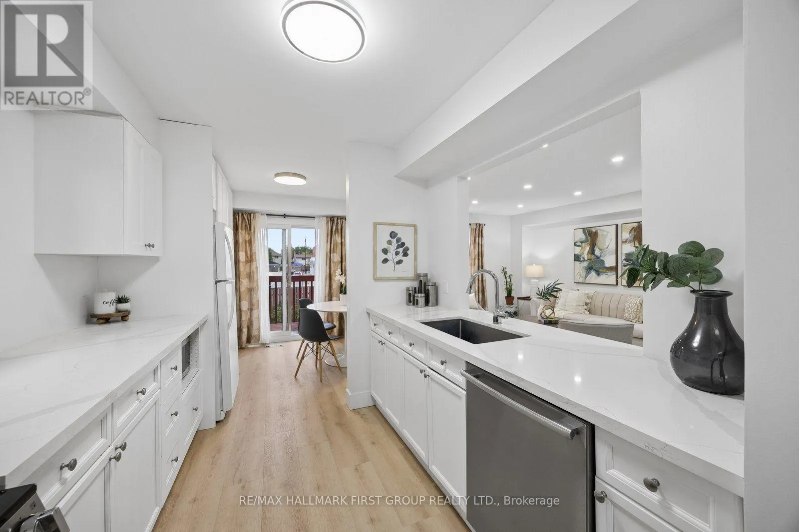 4 LOWDER PLACE