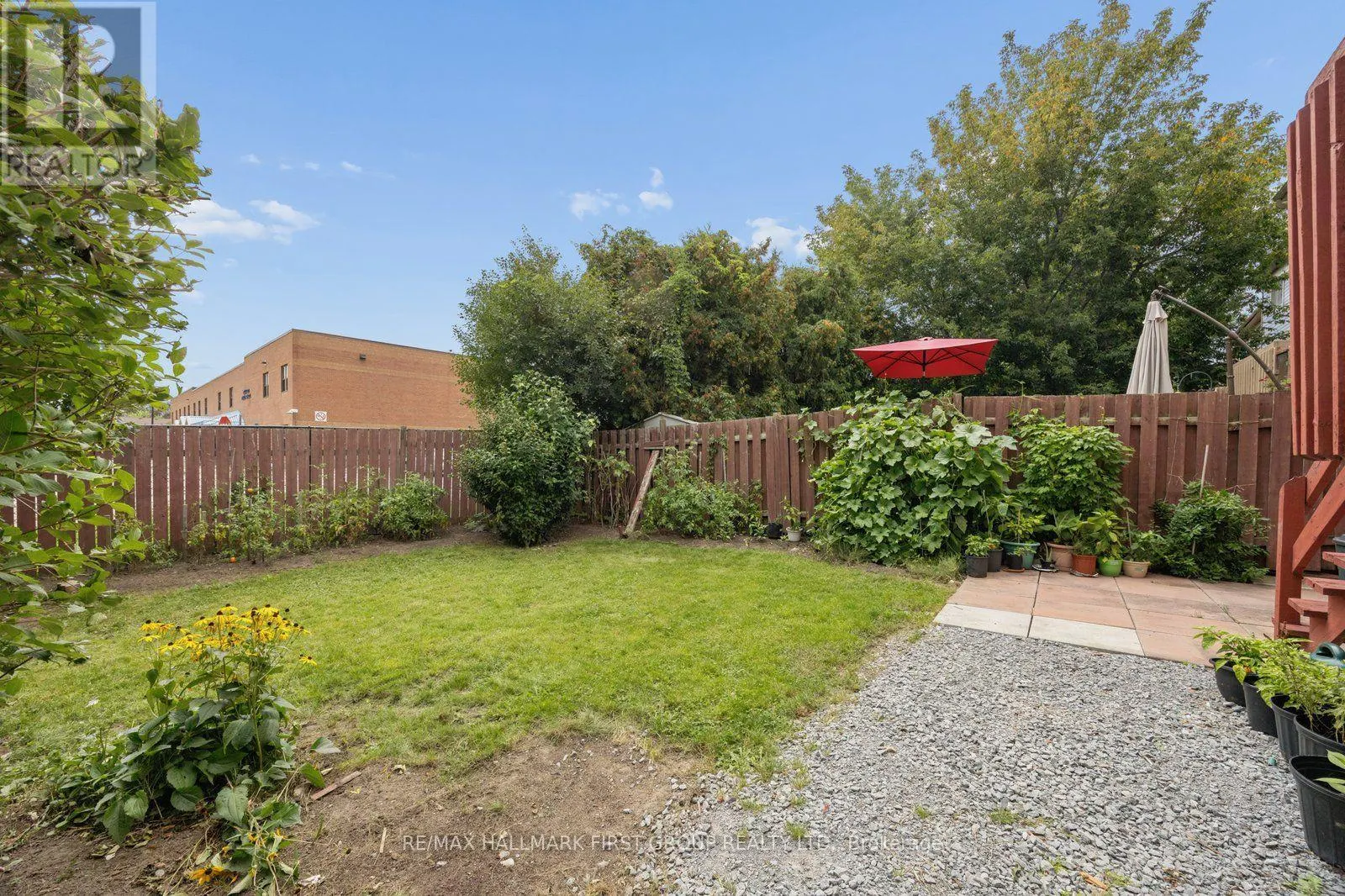 4 LOWDER PLACE