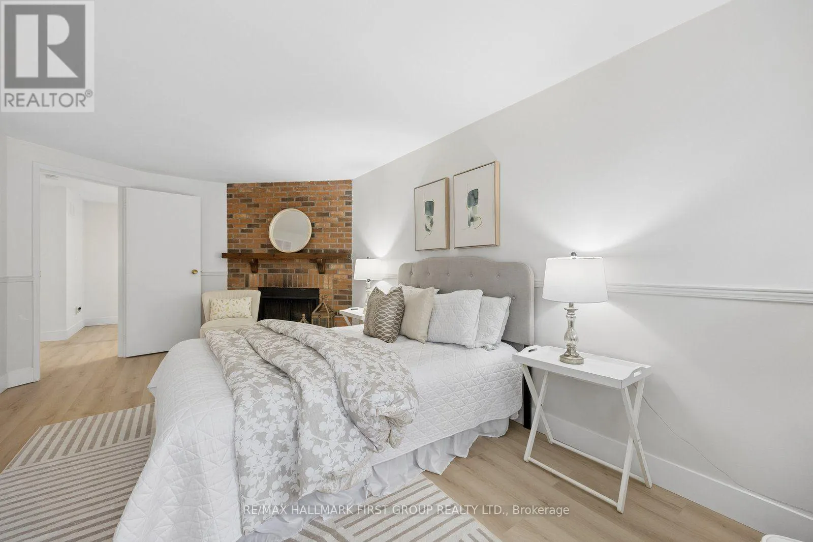 4 LOWDER PLACE