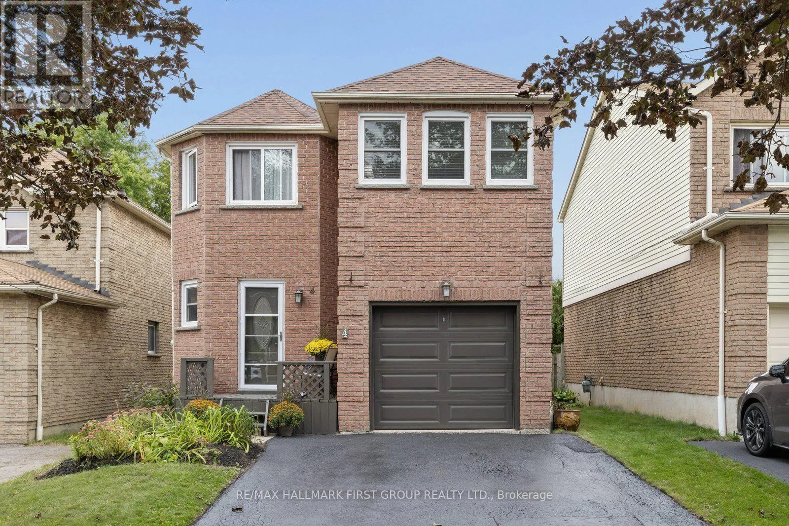 4 LOWDER PLACE