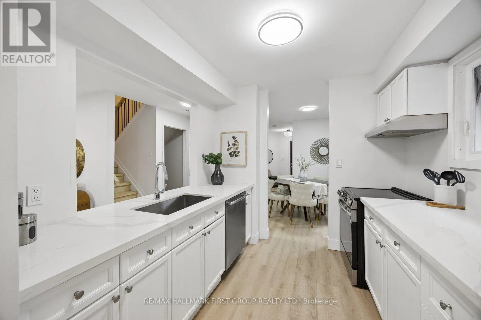 4 LOWDER PLACE