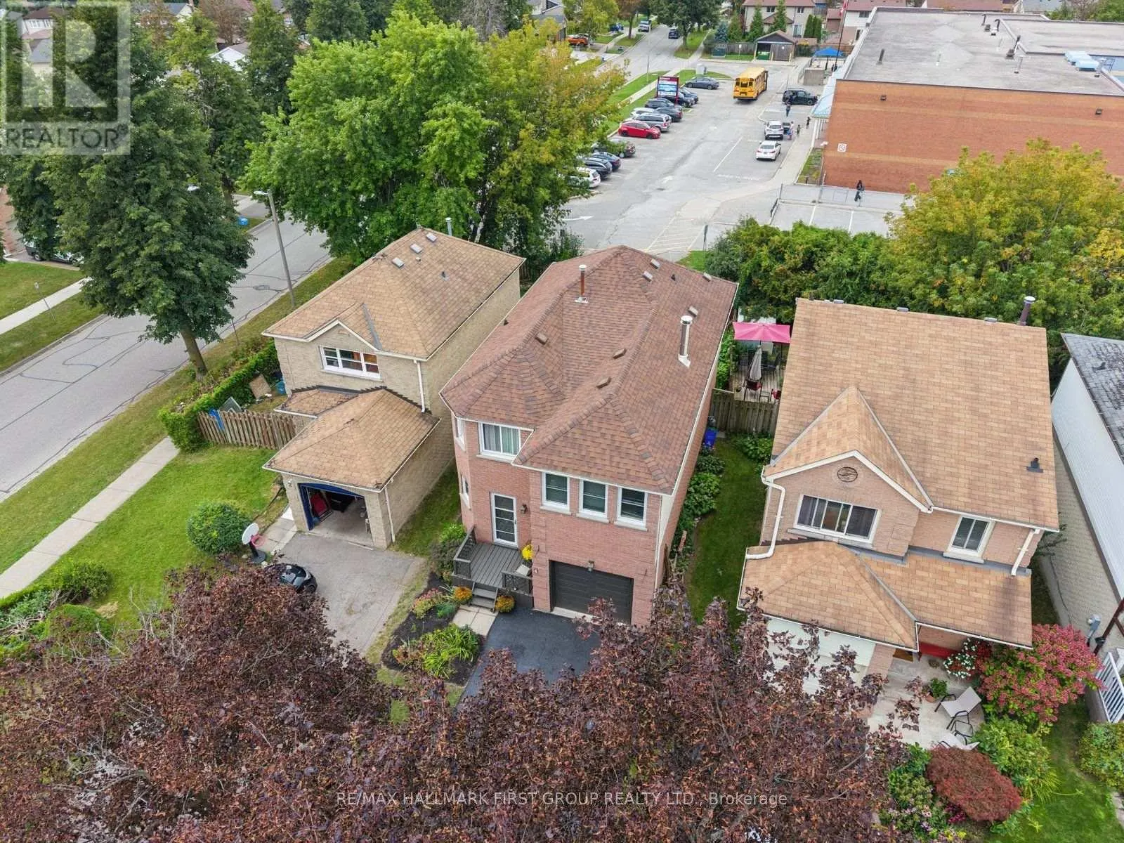 4 LOWDER PLACE