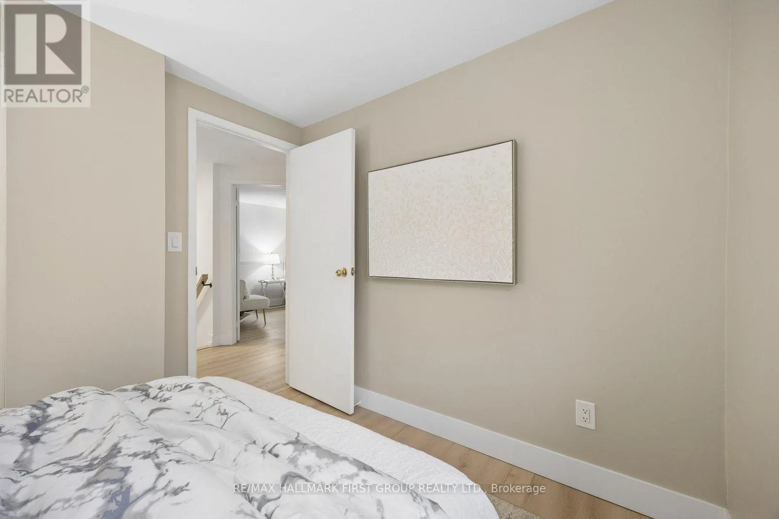 4 LOWDER PLACE
