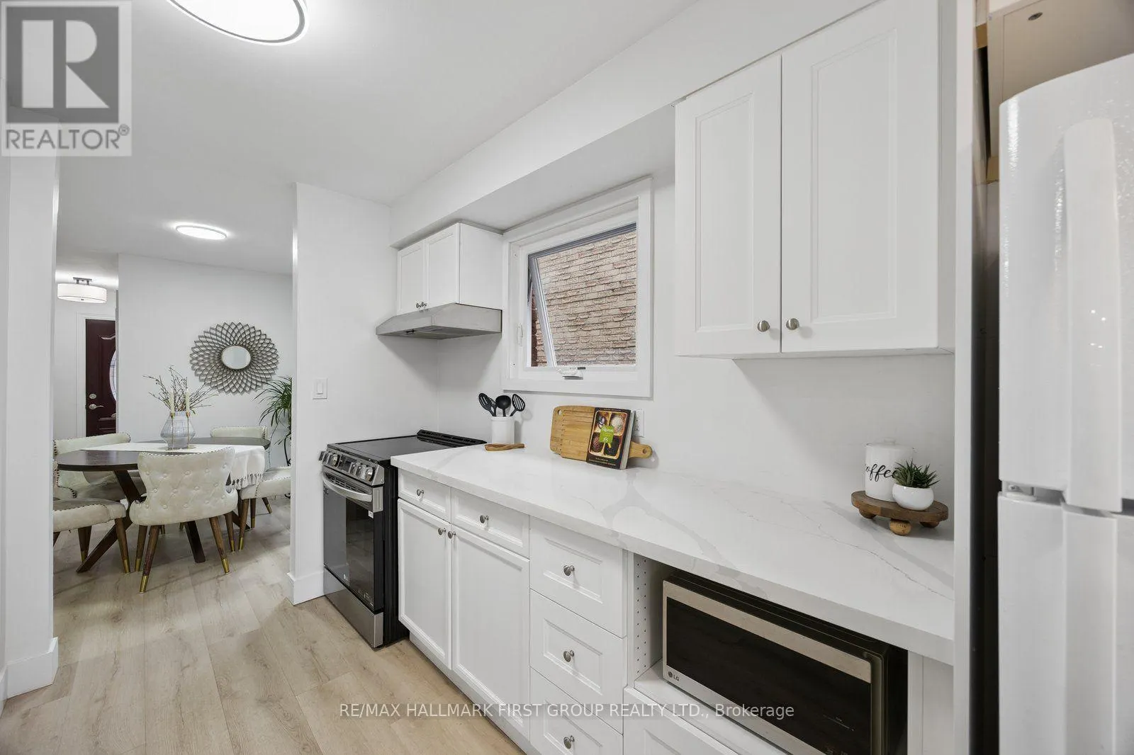 4 LOWDER PLACE