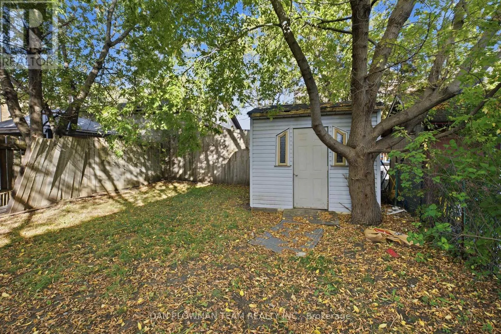 372 PINE AVENUE
