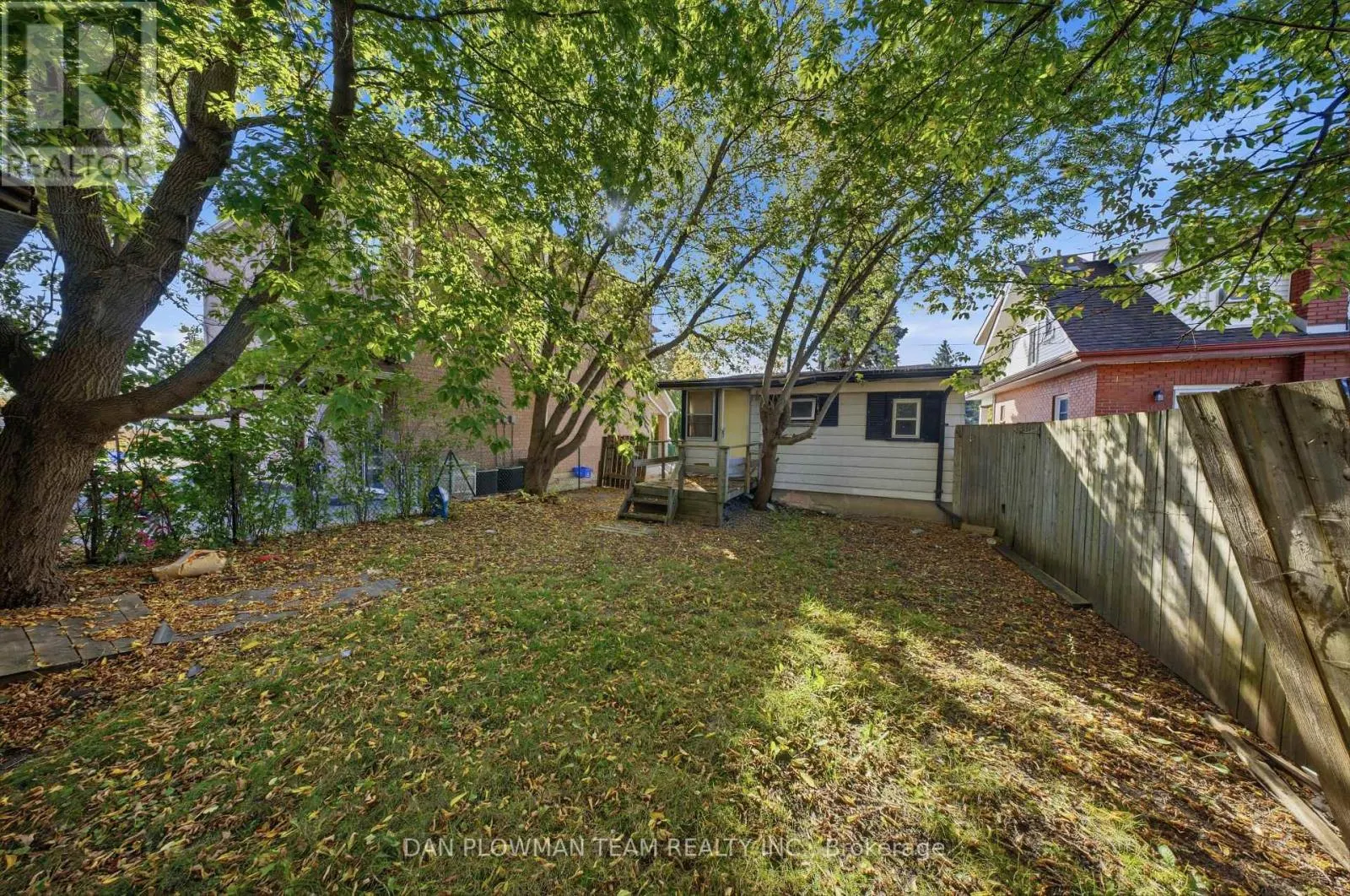 372 PINE AVENUE