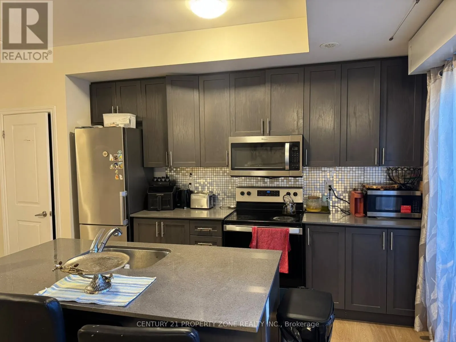 10 - 485 BERESFORD PATH