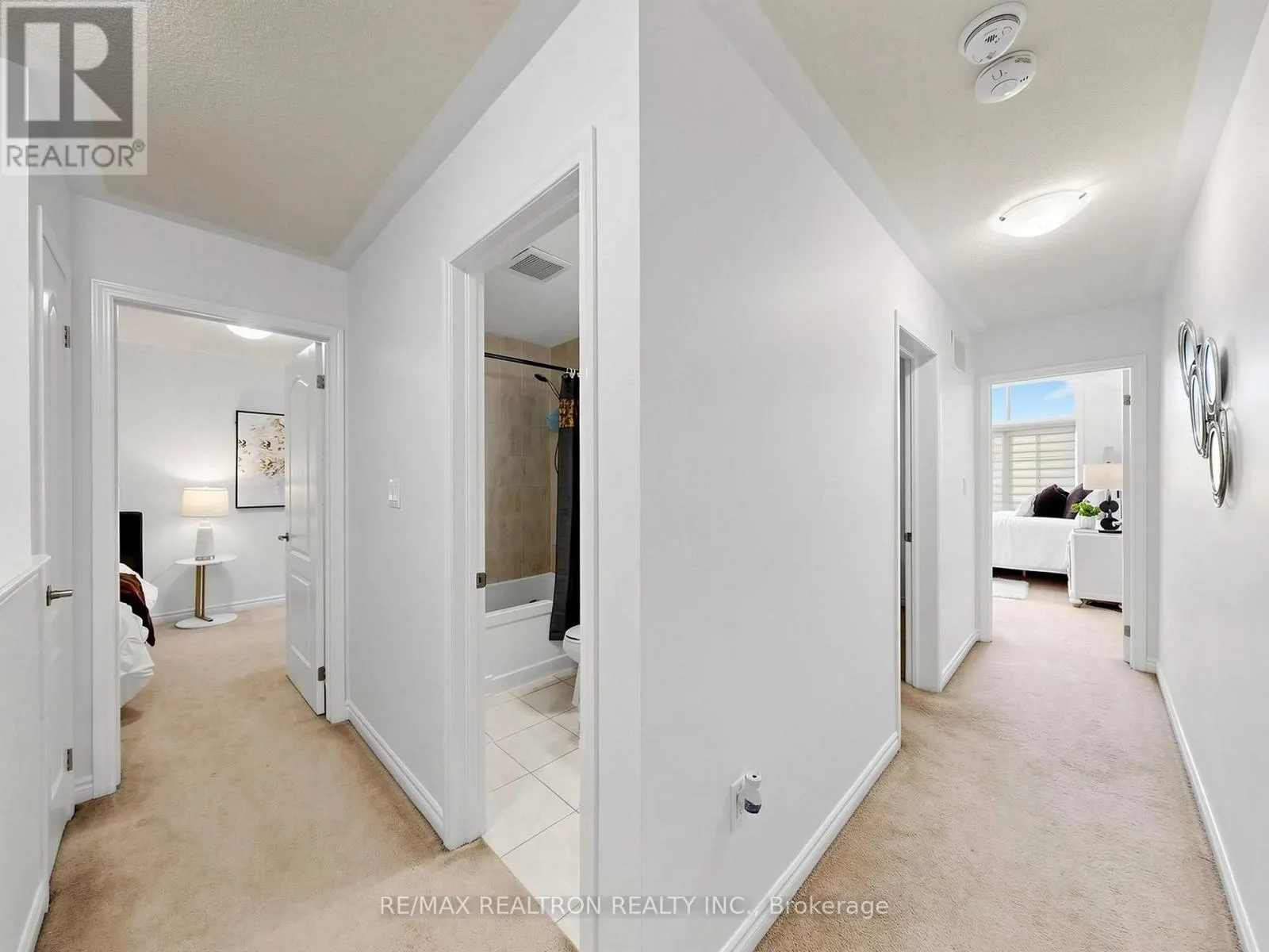 1072 CLIPPER LANE