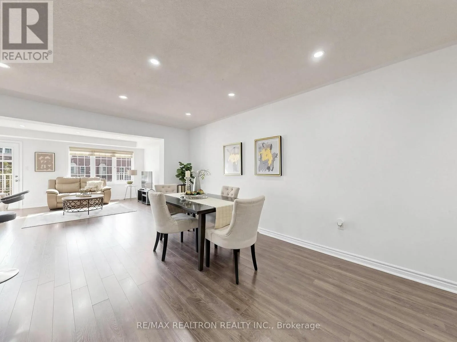 1072 CLIPPER LANE