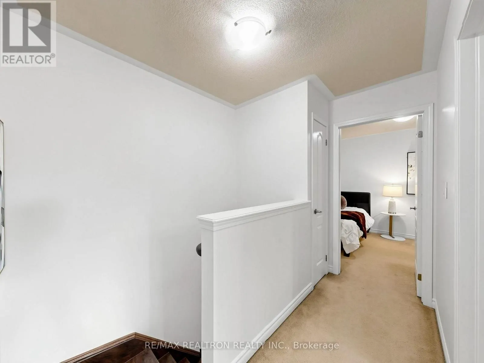 1072 CLIPPER LANE