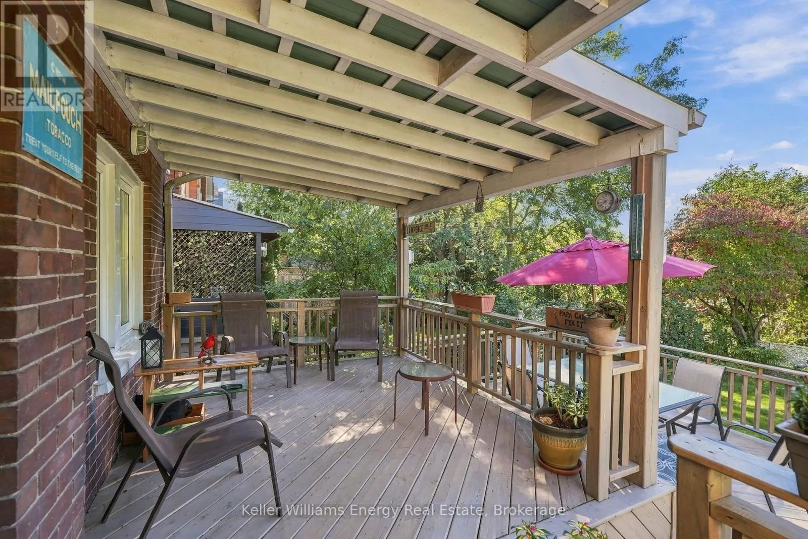256 GROOMS AVENUE
