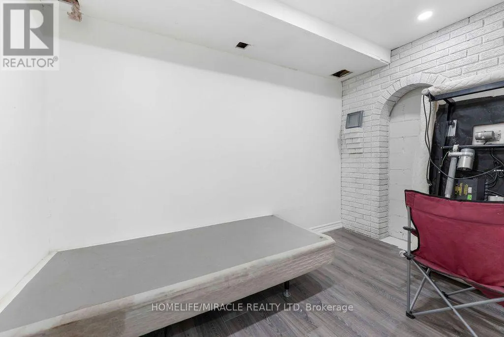 BASEMENT - 2037 SIMCOE STREET N