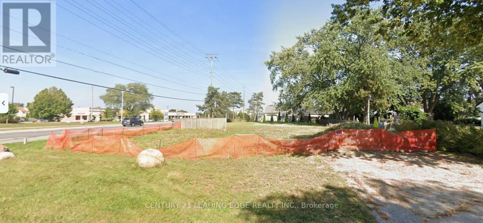 2 HILLCOURT AVENUE
