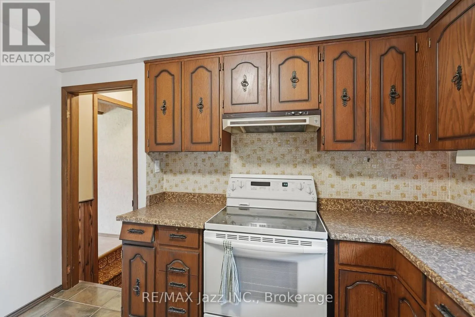 346 CONLIN ROAD E