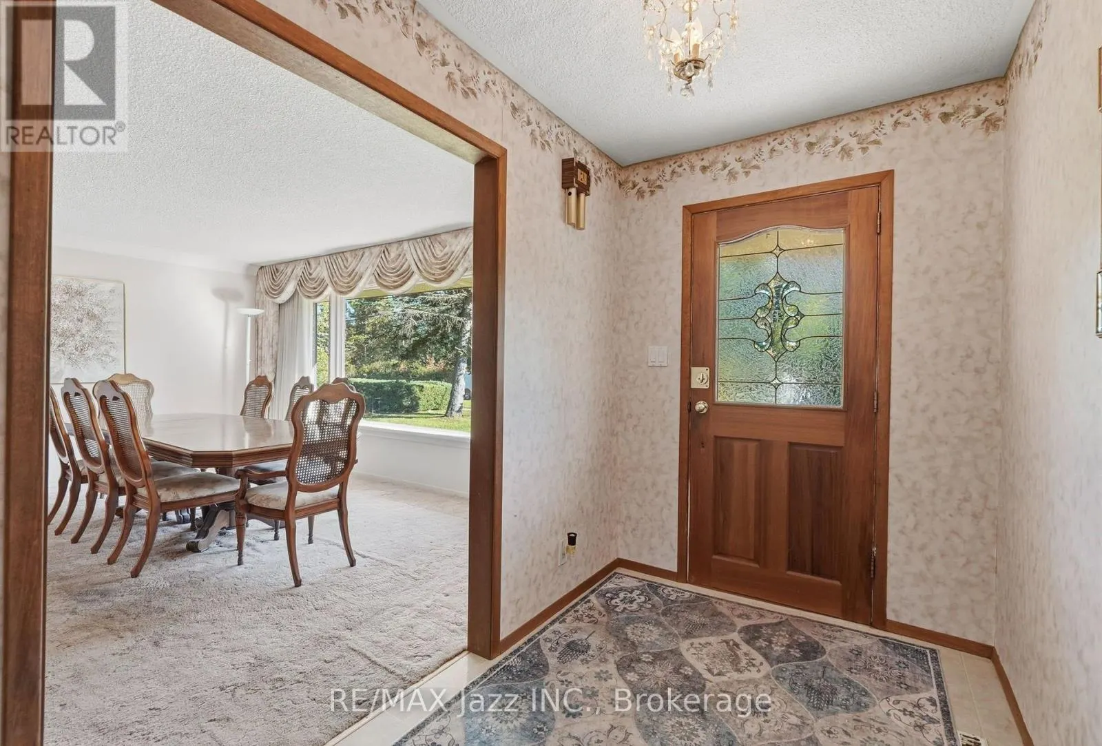 346 CONLIN ROAD E