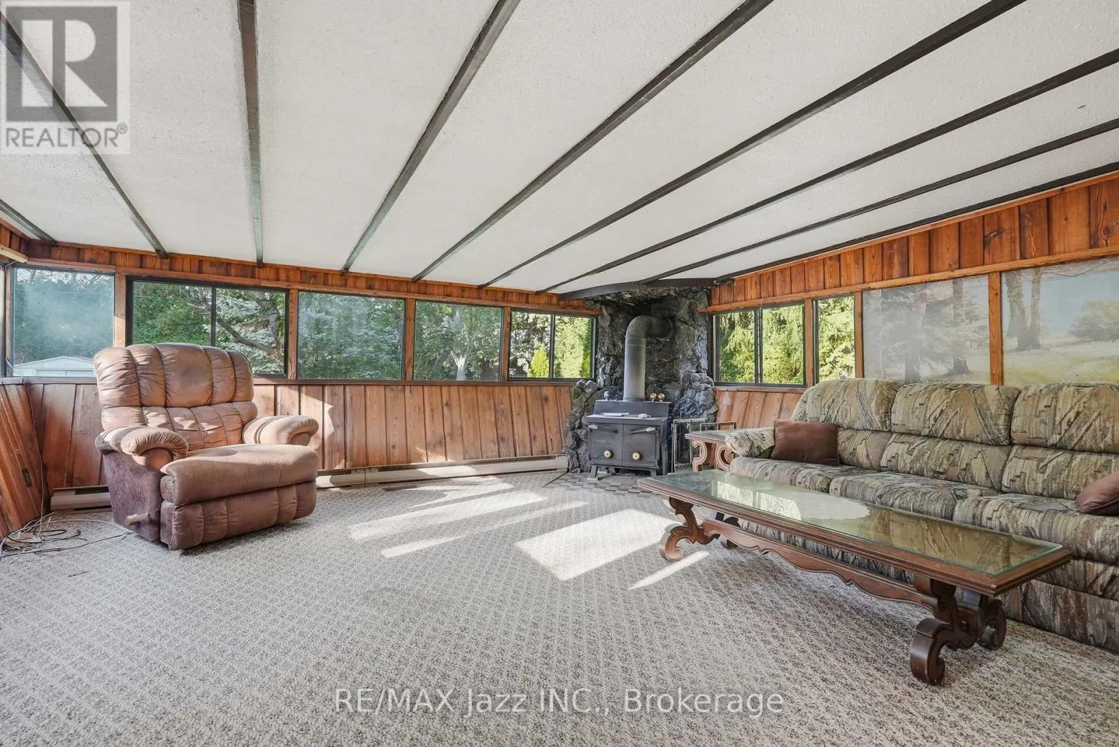 346 CONLIN ROAD E