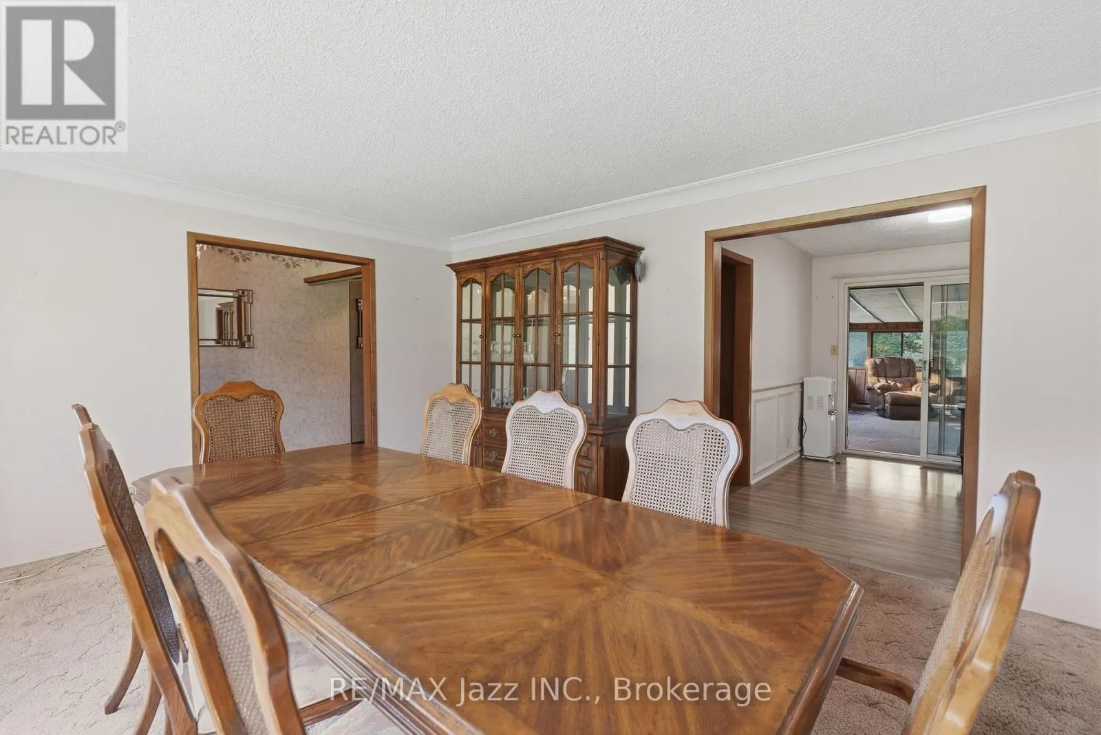 346 CONLIN ROAD E
