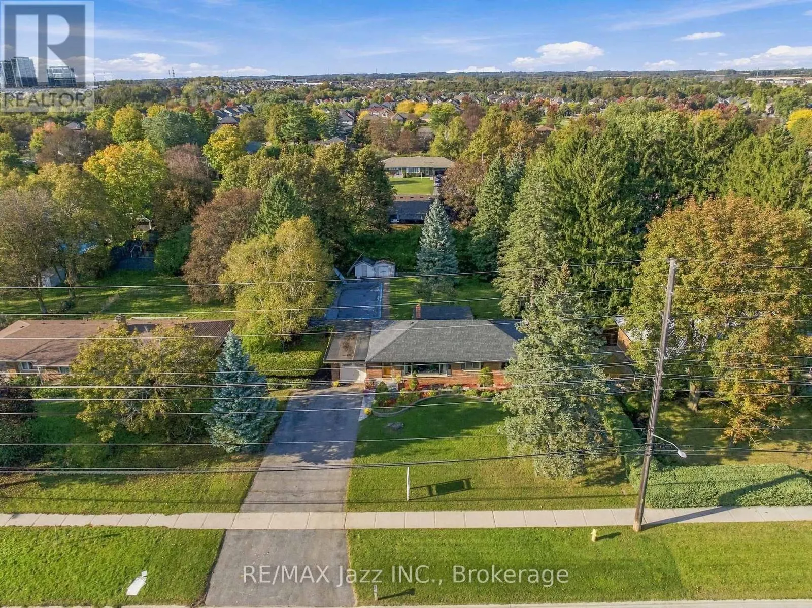 346 CONLIN ROAD E