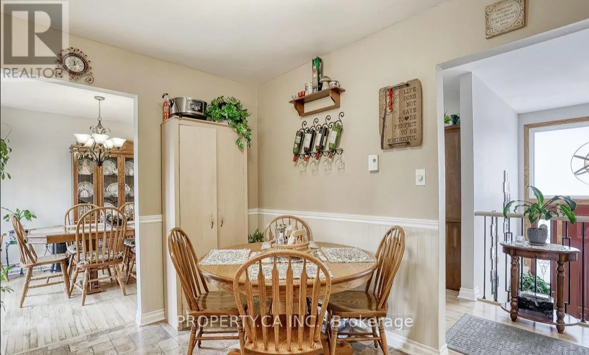 UPPER - 204 MASON DRIVE