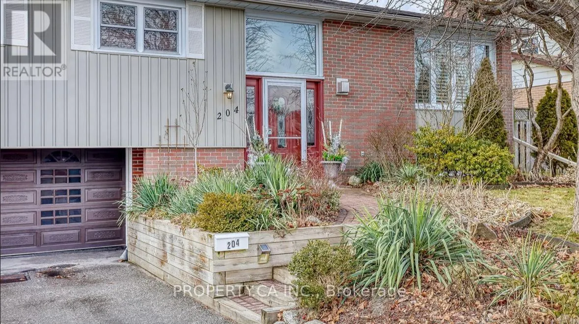 UPPER - 204 MASON DRIVE