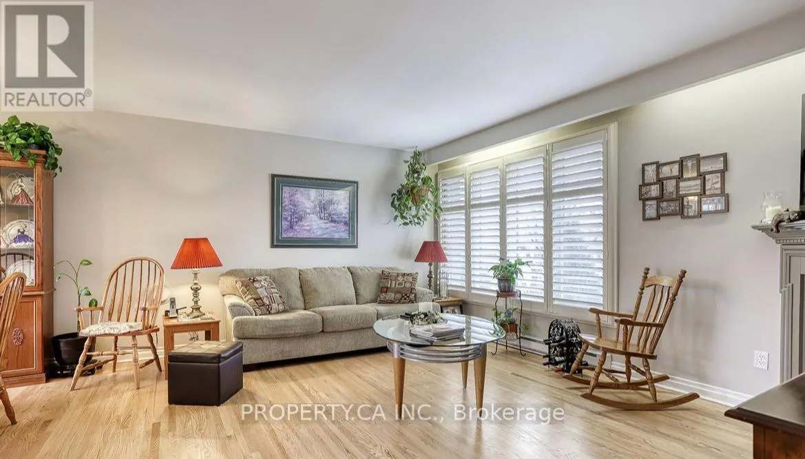 UPPER - 204 MASON DRIVE