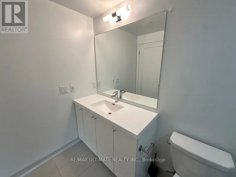 2710 - 2545 SIMCOE STREET N
