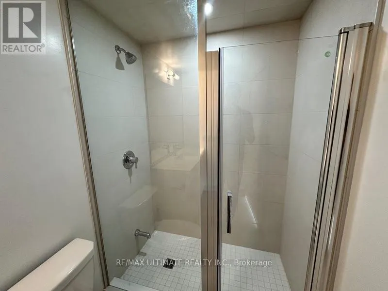 2710 - 2545 SIMCOE STREET N