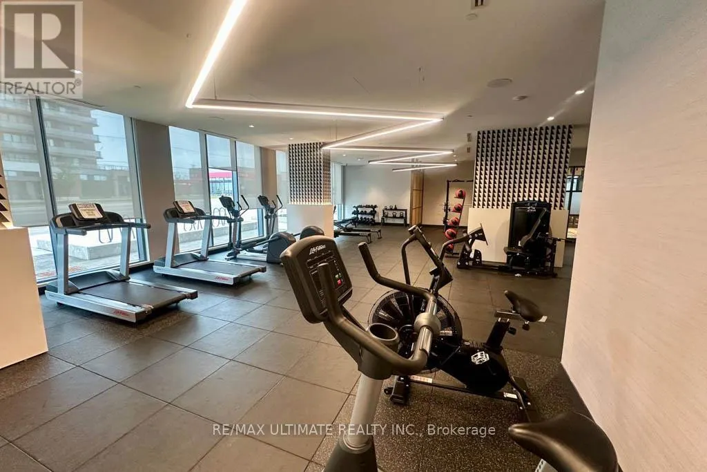 2710 - 2545 SIMCOE STREET N