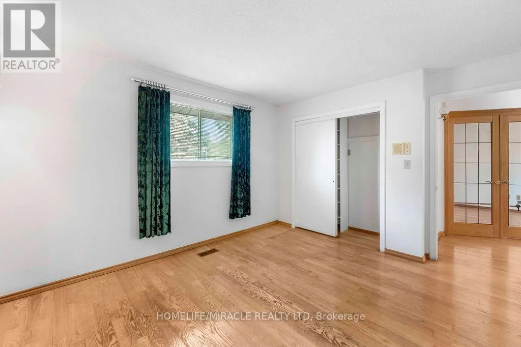 2033 SIMCOE STREET N