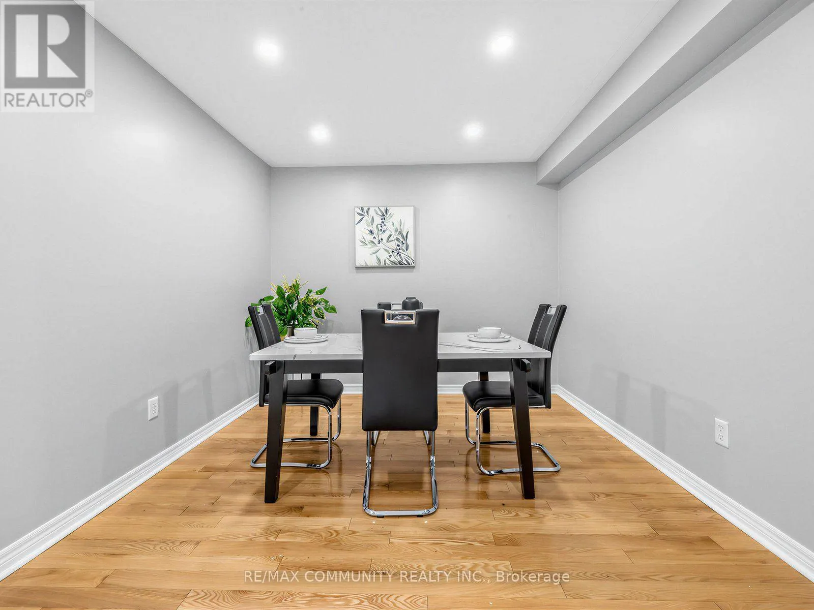 45 TOZER CRESCENT