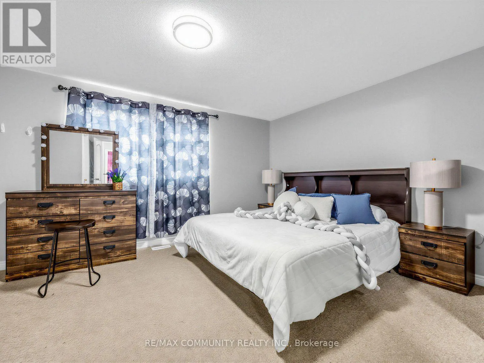 45 TOZER CRESCENT