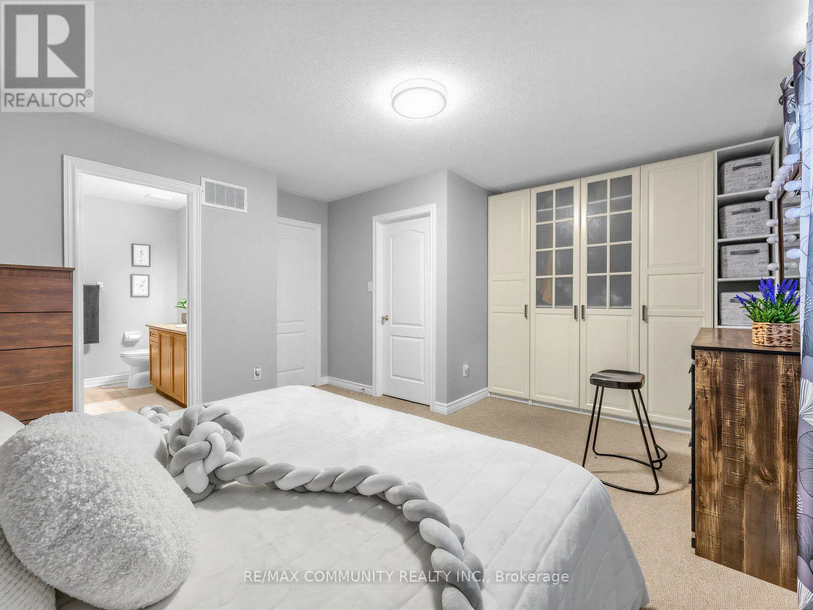 45 TOZER CRESCENT