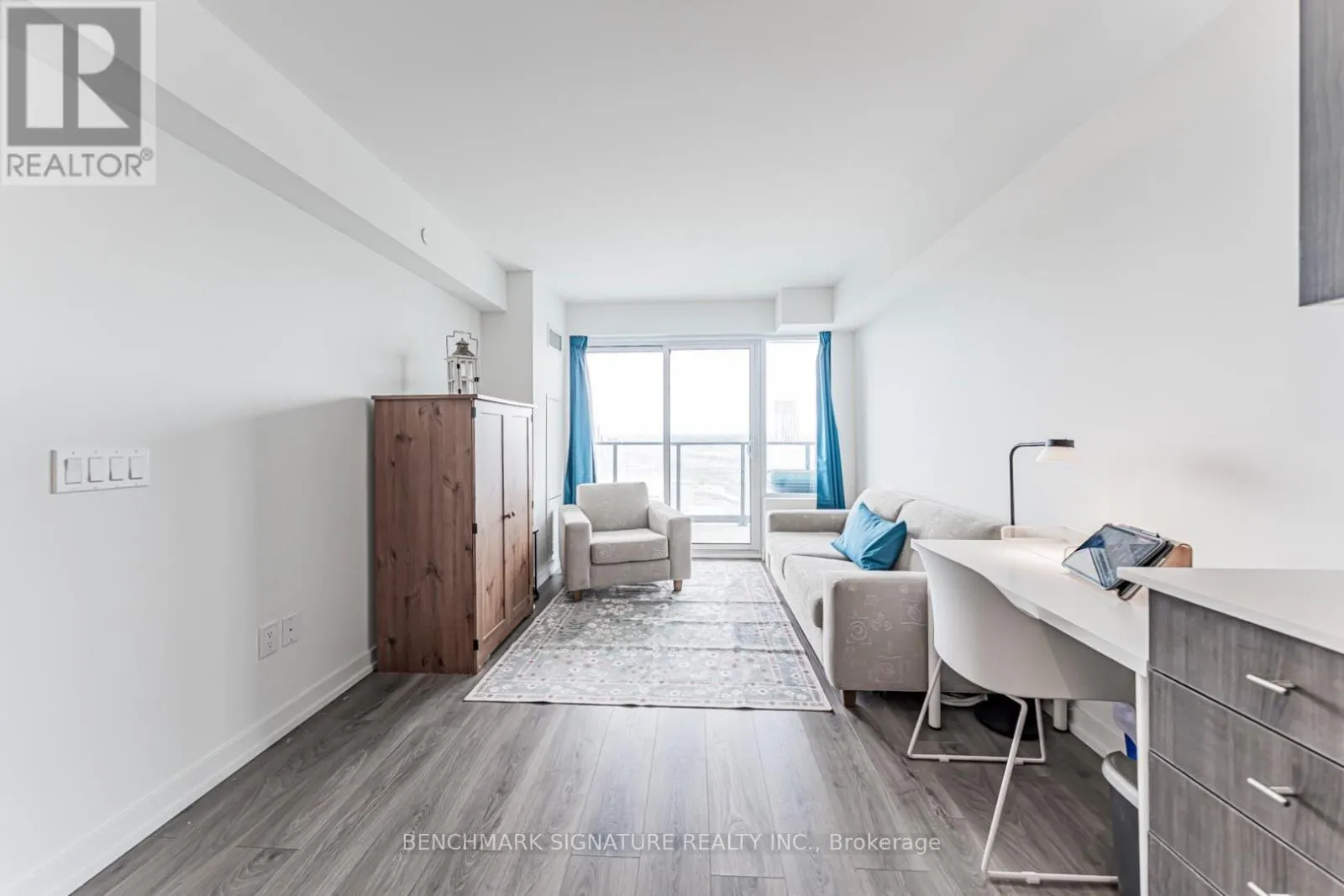 2111 - 1435 CELEBRATION DRIVE