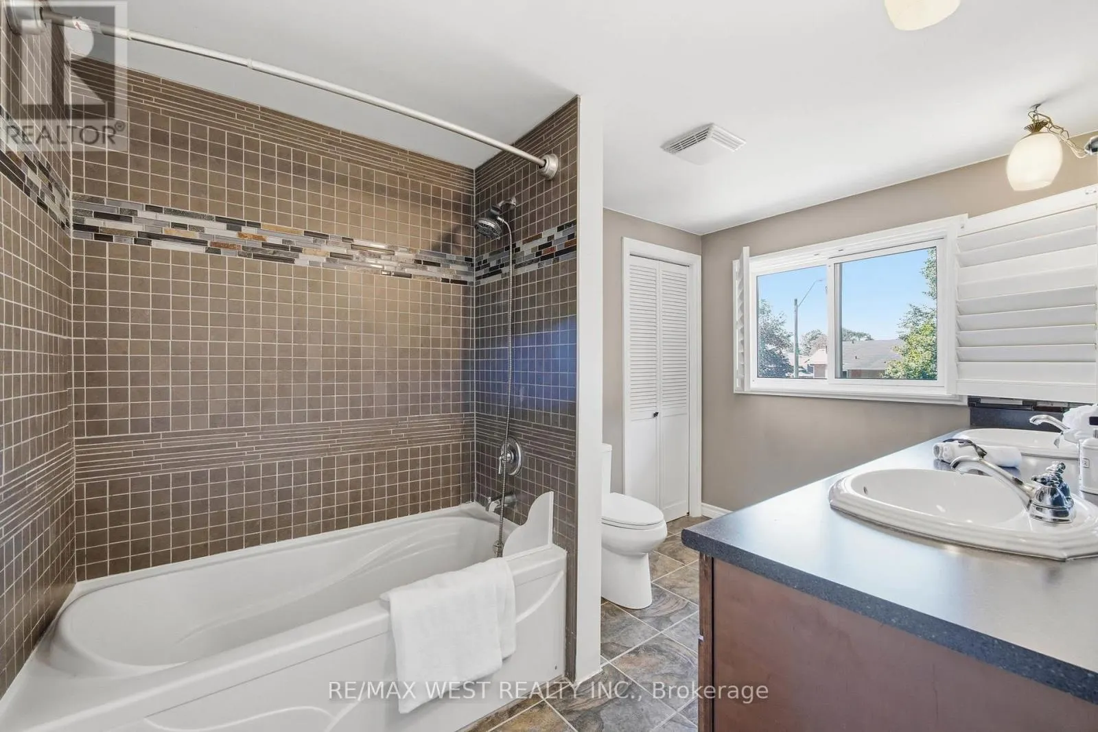 441 PADDINGTON CRESCENT