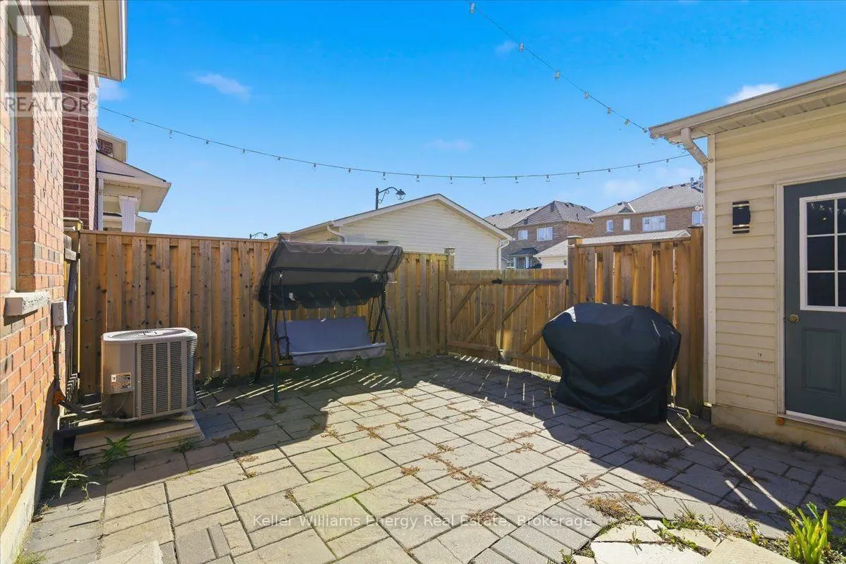 2464 EARL GREY AVENUE