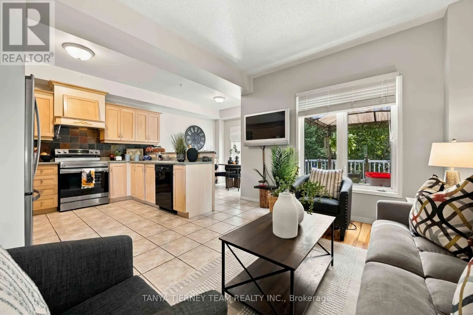 228 SHADOW PLACE